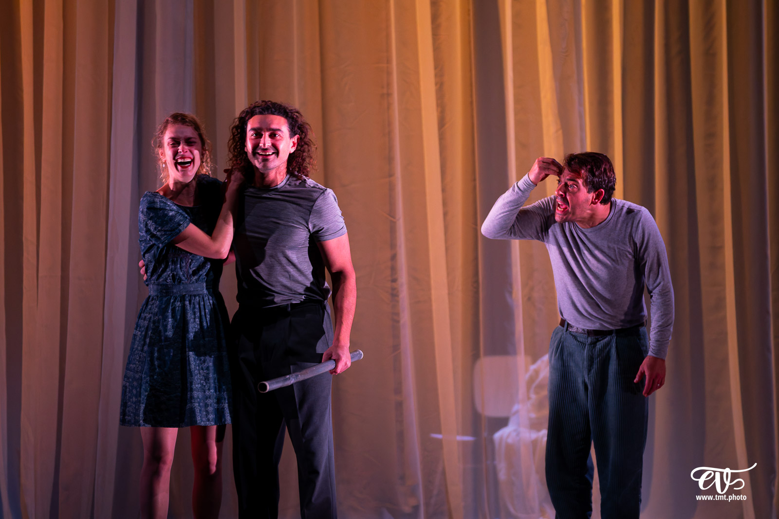 REVENIR (CIE LE TALON ROUGE)